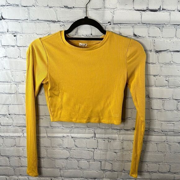 👕 Garage Mustard Yellow Cropped Ribbed Shirt - Size Small - Long Sleeves - Picture 1 of 3